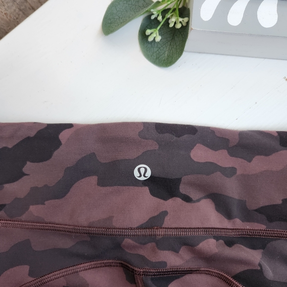 Lululemon Invigorate High Rise Crop 23" Heritage 365 Camo Brown Earth Multi - Picture 7 of 8
